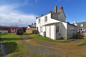 ** UNDER OFFER WITH MAWSON COLLINS ** Beulah Lodge, Camp Du Roi